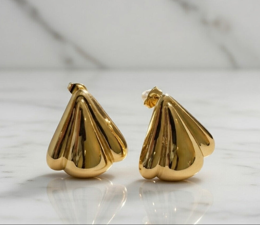 Gold Vintage Shell Design Drop Earrings