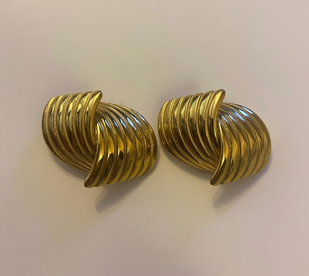 18k Gold Vintage Textured Earrings