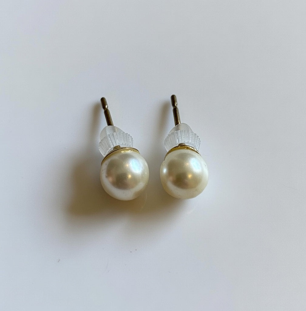 Vintage Gold Pearl Stud Earrings