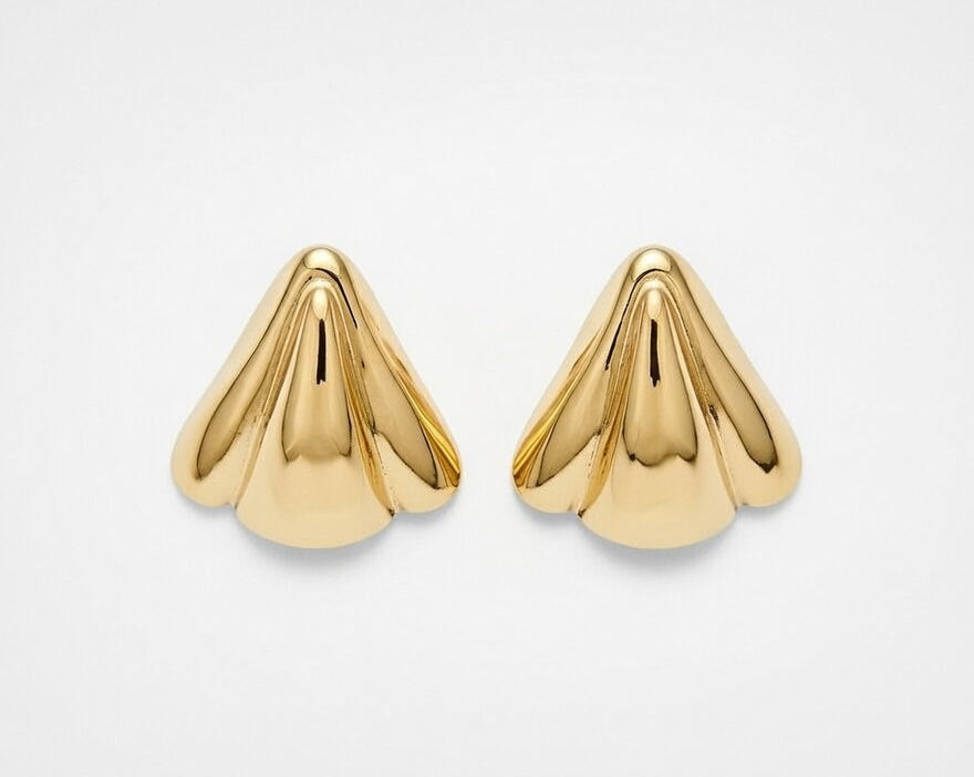Gold Vintage Shell Design Drop Earrings