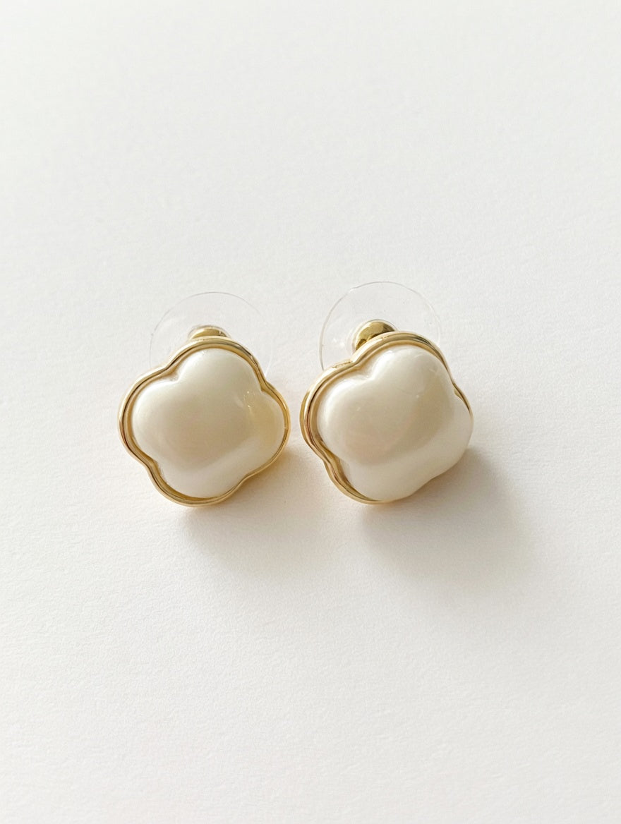 White Pearl Clover Stud Earrings
