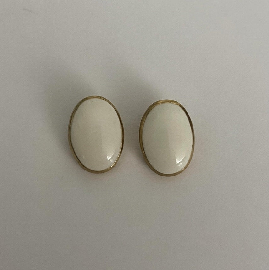 Vintage White Ceramic Oval Earrings