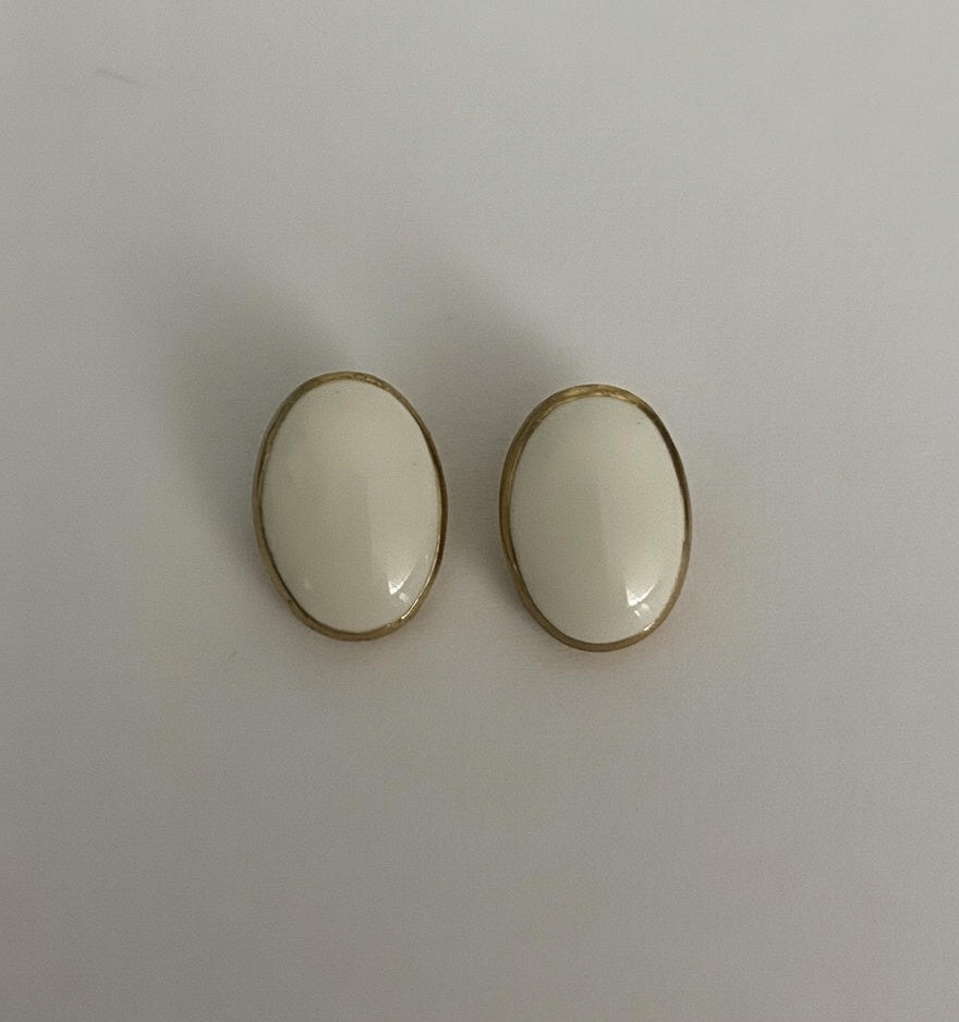 Vintage White Ceramic Oval Earrings
