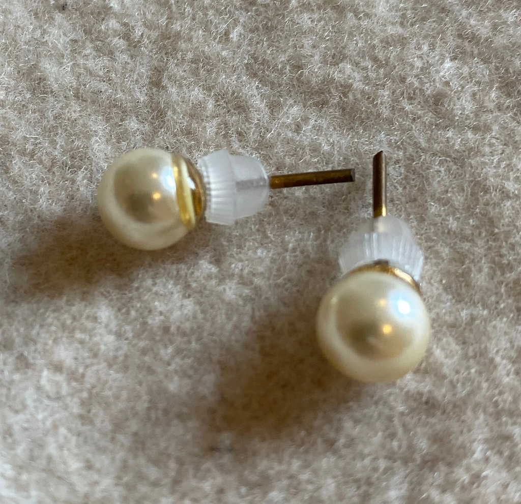 Vintage Gold Pearl Stud Earrings