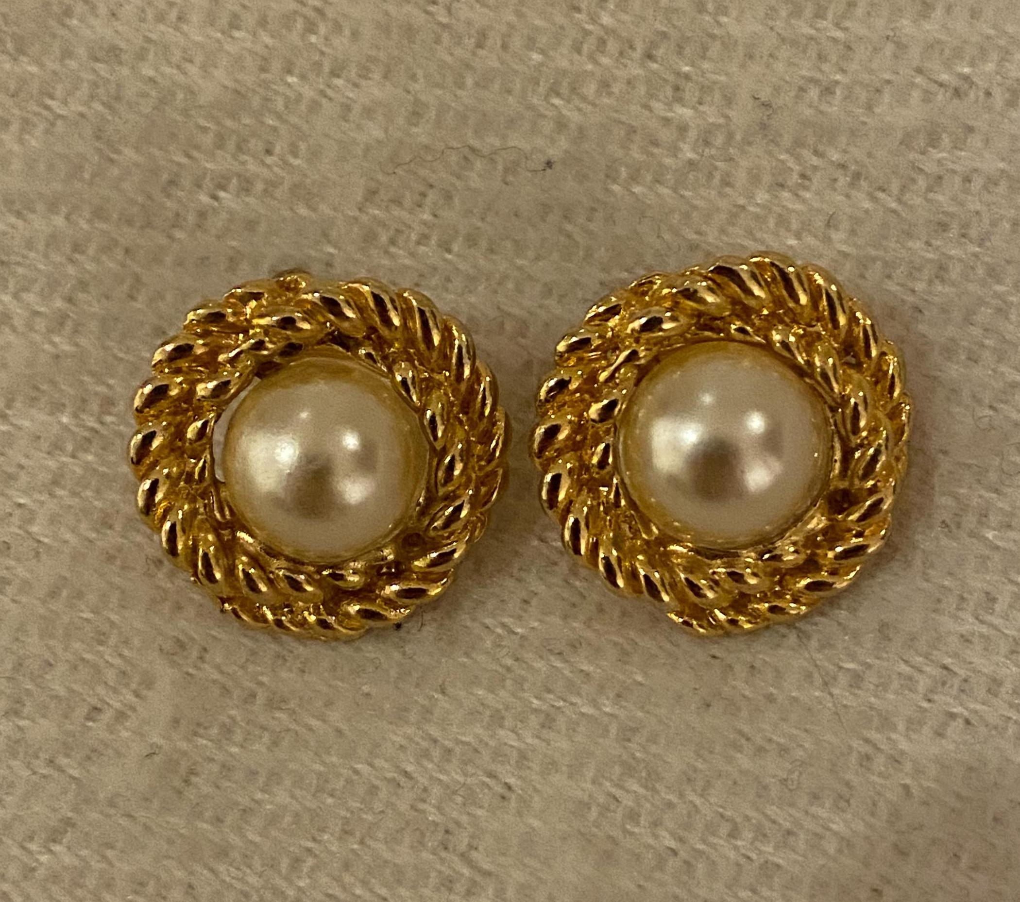 Vintage Gold Round Pearl Earrings