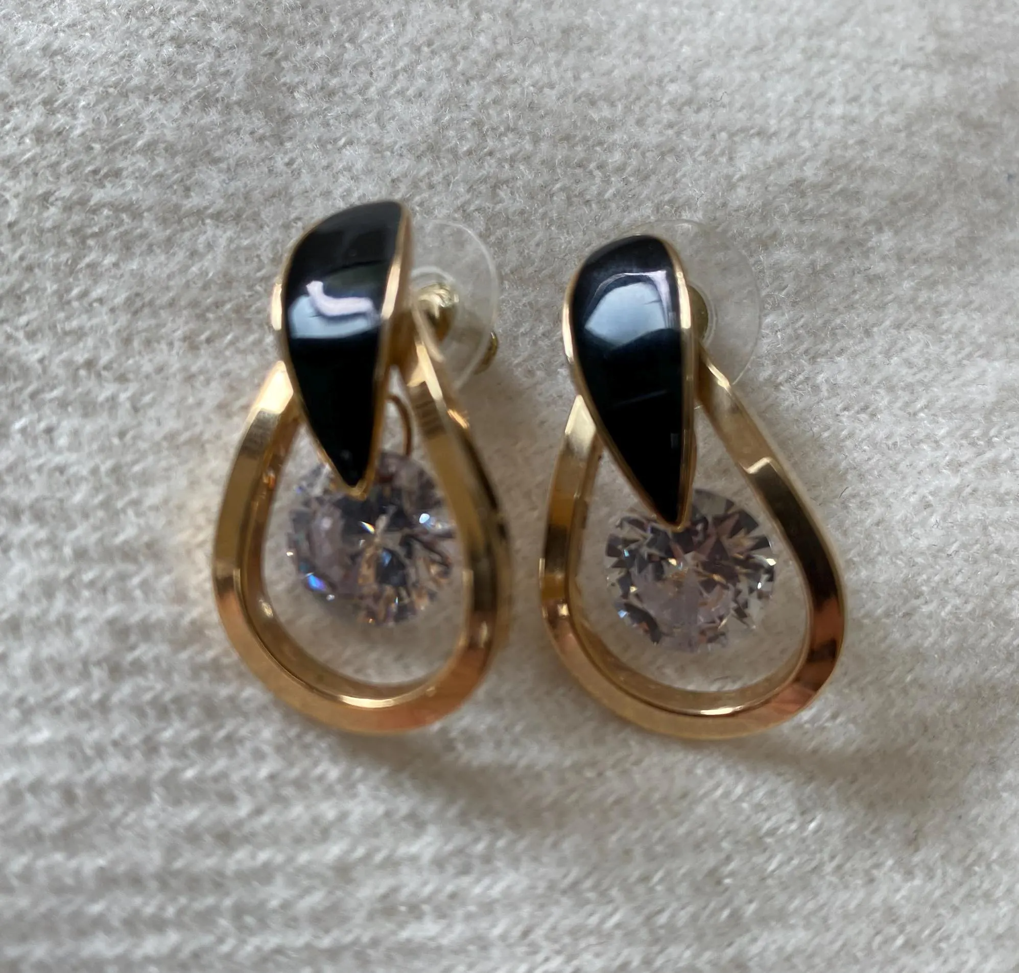 Vintage Black Crystal Gemstone Drop Earrings