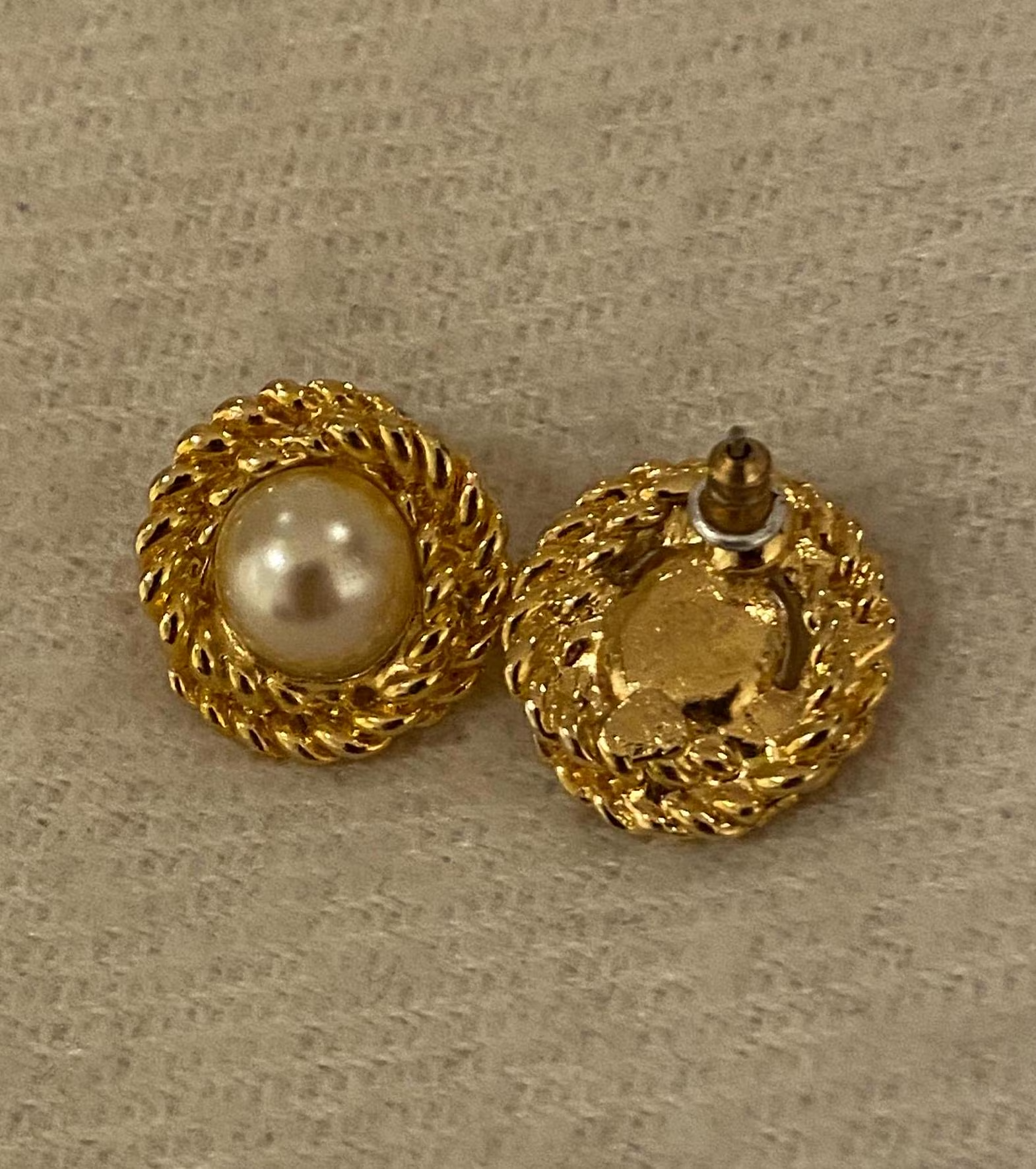 Vintage Gold Round Pearl Earrings