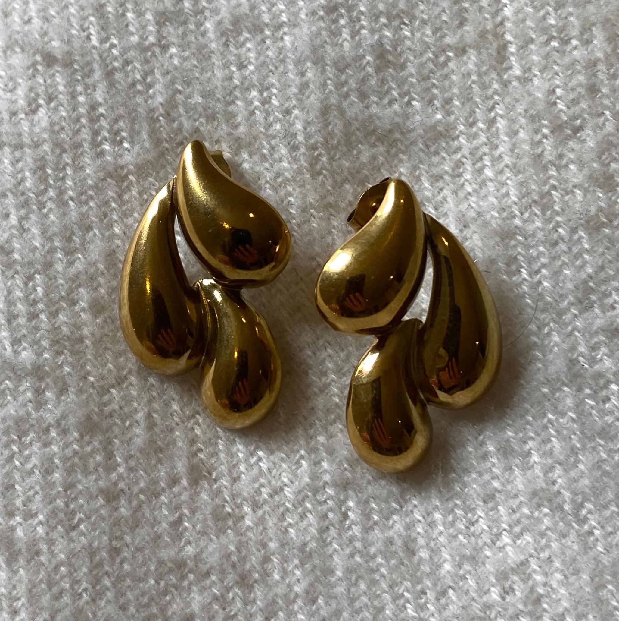Gold Plated Triple Teardrop Design Earrings