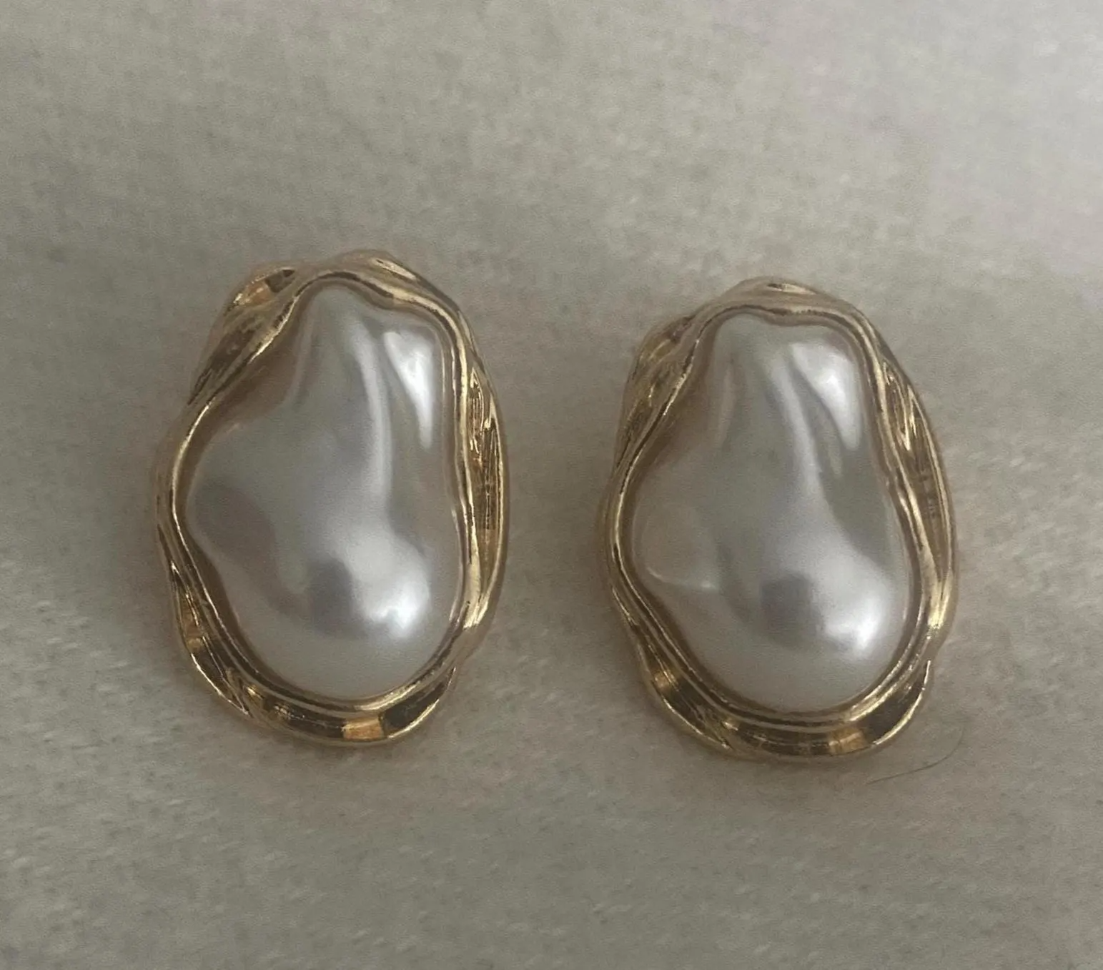 Vintage Pearl and Gold Stud Earrings