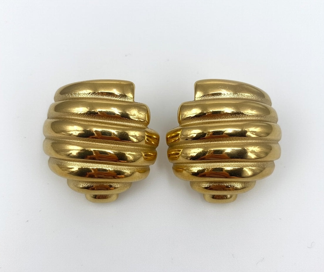 vintage gold honeycomb stud earrings, luxury vintage style
