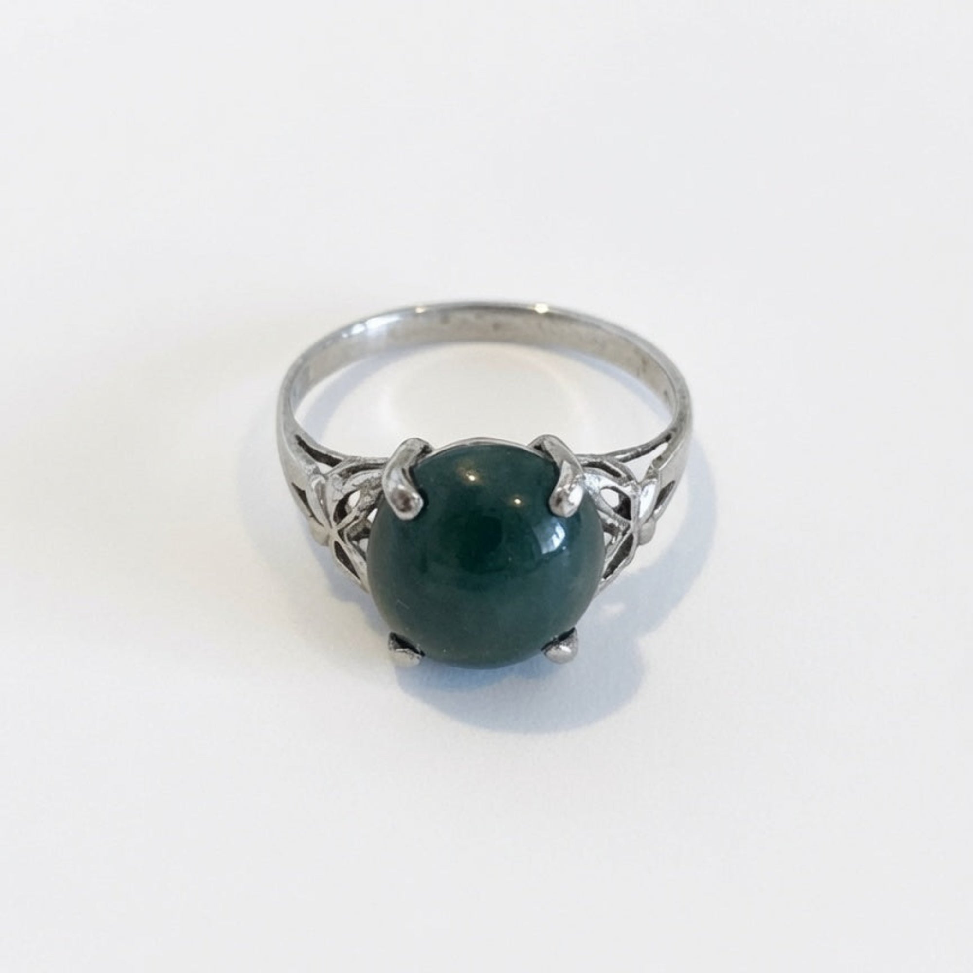 Vintage Green Jadeite Gemstone Silver Ring
