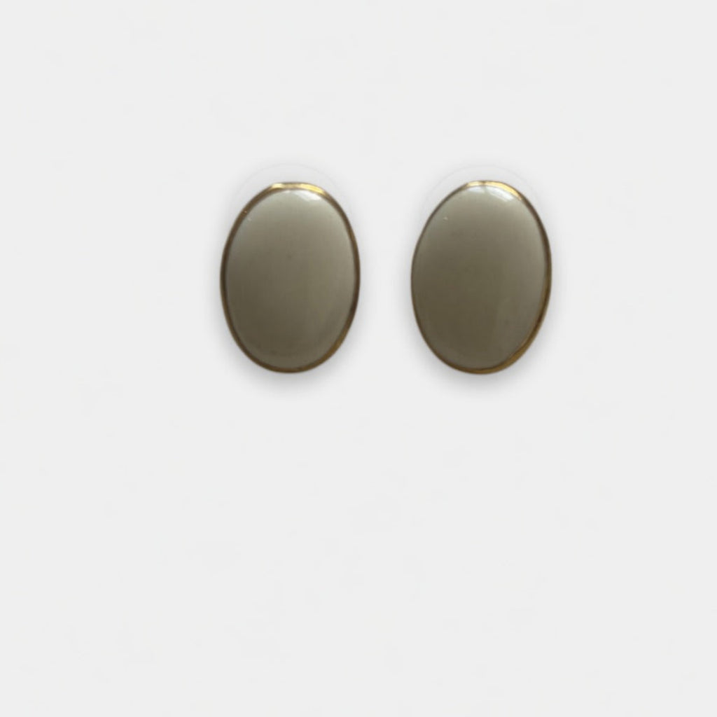 pair of white oval vintage arrings boheme london